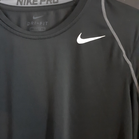💚NIKE PRO DRI - FIT LONGSLEEVE 💚 - Picture 5 of 5